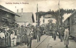 Vurpód, Burgberg, Vurpar; vasútállomás felavatási ünnepsége, gőzmozdony, F. Theil fényképezte / opening ceremony of the railway station, lovomotive (r)