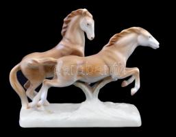 Royal Dux porcelán vágtázó lovak, kézzel festett, hibátlan, jelzett, 18x13 cm