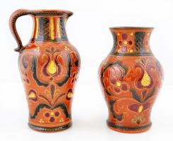 2 db népi motívumos osztrák mázas kerámia kancsó és váza, hibátlanok, m: 25 és 29 cm