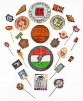 25db vegyes magyar és külföldi szocialista jelvény, kitűző, közte, "MEFESZ (Magyar Egyetemisták és Főiskolások Szövetsége), 1970. "Országos Diák Szavalóverseny" műanyag jelvény T:vegyes