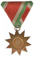 1947. "A Magyar Szabadság Érdemrend bronz fokozata" Br kitüntetés mellszalagon eredeti tokban T:2 Hungary 1947. "Order of Merit of the Hungarian Freedom, Bronze Grade" Br decoration with ribbon, in original case C:XF NMK 483.