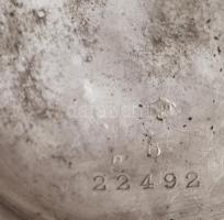 Gazdagon díszített ezüst (Ag.) zsebóra, jelzett, a belső fedele fém, működik, bruttó 65,8 g