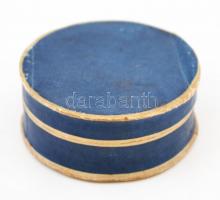 1843 Rimaszombat az egyszarvúhoz címzett gyógyszertár orvosságos doboza, fametszetes címkével és kéz...