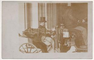 1905 Berzeviczy Albert (1853-1936) politikus, történetíró fiákeren. Fotólap