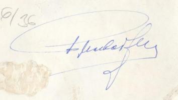 1981 Puskás Ferenc és Albert Flórián a Népstadionban mezben, eredeti sajtófotó Puskás saját kezű alá...