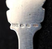 Ezüst címerpajzsos kiskanalak,  Ag., nettó:20gr., jelzett, 2db, cca 10cm /Silver spoons crest, Ag, n...