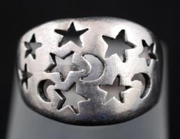 Ezüst gyűrű, Ag., nettó: 7,1gr., jelzett, méret:57 , kis hibával /Silver ring, Ag, net.. 7,1gr, mark...