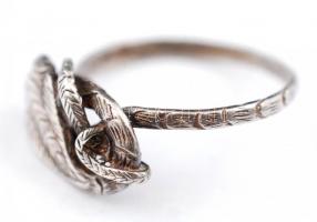 Ezüst gyűrű, Ag., nettó: 2,5gr., jelzett, méret:56 /Silver ring, Ag, net.. 2,5gr, marked, size: 56