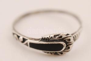 Ezüst gyűrű kővel, Ag., bruttó: 1,2gr., jelzett, méret:58 /  Silver ring with stone, Ag, gross: 1,2gr, marked, size: 58