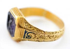 Antik, római mintájú arany gyűrű, babérkoszorús (császár?) párt ábrázoló vésett ametiszt pecsét-kőve...