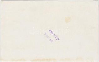 1976 Vízipólósok, köztük LakyKároly és még sokan mások, Jose Agraz által jelzett fotó, sarka hibás, ...