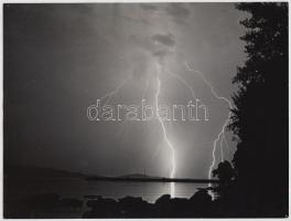 cca 1960 Czakó László: Éjszakai zivatar (a Balatonon), pecséttel jelzett vintage fotóművészeti alkotás, 18x24 cm