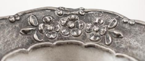 Ezüst (Ag.) tálka, jelzett (925), d:15 cm, m:4,5 cm, nettó: 99 g