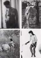 cca 1978 Bugyiban, melltartóban, vagy egy szál semmiben, 13 db korabeli, finoman erotikus negatívról készült modern nagyítás, 13x9 cm / 13 erotic photos, 13x9 cm