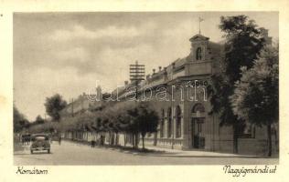Komárom, Komarno; Nagyigmándi út, Corso kávéház / Street