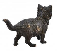 cca 1900 Jelzett bécsi bronz macska figura / cca 1900 Vienna, signed bronze cat figure 12x8 cm