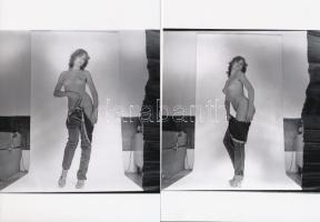 cca 1977 Privát vetkőző szám, 6 db korabeli, finoman erotikus negatívról készült modern nagyítás 13x18 cm-es fotópapírra / 6 erotic photos, 13x18 cm
