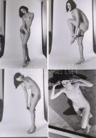 cca 1973 Bugyi nélkül sokkal jobb, 9 db korabeli, finoman erotikus negatívról készült modern nagyítás, 13x9 cm / 9 erotic photos, 13x9 cm