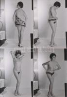 cca 1970 Kendőbe csomagolt nőiségek, 13 db korabeli, finoman erotikus negatívról készült modern nagy...