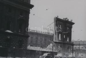 cca 1965 és 1967 Budapest változásai, bontják a Nemzeti Színházat, új ruhába öltöztetik a Corvin áru...