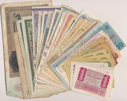 30db-os vegyes külföldi bankjegy tétel, közte Ausztria, Csehszlovákia, Románia, Weimari Köztársaság T:vegyes 30pcs of various banknotes, including Austria, Czechoslovakia, Romania, Weimar Republic C:mixed