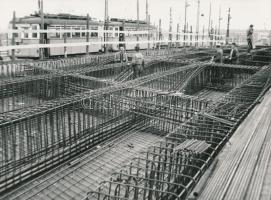 1973 Budapest, Albertfalvai kitérőnél épülő és az elkészült felüljáró, 7 db vintage fotó, 18x24 cm