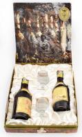cca 1965 Tokaji aszú és szamorodni, két kisüveg pohárral kissé megviselt díszdobozban / Unopened bottle vintage wines