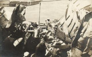 A megtorpedózott SMS Csepel, osztrák-magyar haditengerészet Tátra osztályú rombolója a szárazdokkban / K.u.K. Kriegsmarine torpedoboot. Destroyed torpedoboat in dry dock, photo