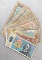 64db-os vegyes külföldi bankjegy tétel, közte Jugoszlávia, Románia, Szovjetunió T:vegyes
64pcs of v...