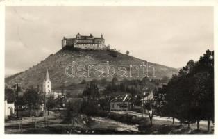 Krasznahorkaváralja, Krásnohorské Podhradie; a vár, falurészlet / castle, town detail