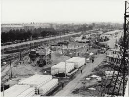 cca 1970 Budapest, Építkezés a metró Örs vezér téri végállomásánál, 4 db vintage fotó, 18x24 cm és 2...