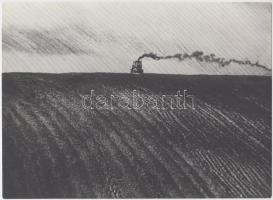 cca 1975 Gebhardt György (1910-1993): Őszi szántás, jelzés nélküli vintage fotóművészeti alkotás a szerző hagyatékából, 17,5x24 cm