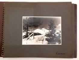 1936 A Garmisch-Partenircheni téli oliimpiai játékok siúgró versenyéről készített egyedi album. Vast...