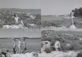 cca 1970 Nudizós kis feleségek, 12 db finoman erotikus fénykép, korabeli negatívokról készült modern...