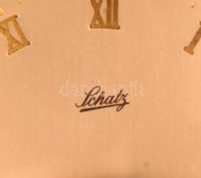 Schatz 400. 400 napos mechanikus asztali óra, szép, eredeti állapotban üvegbúra alatt. Jól működik. ...