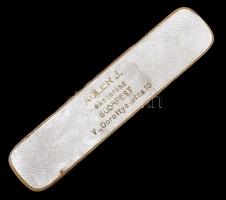 cca 1910 14 K arany bross, kézzel készített korál és tűzzománc figura díszítéssel, eredeti dobozában...