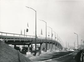 cca 1970 Budapesti felüljárók vegyes tétele, 6 db jelzés nélküli vintage városfotó, 18x24 cm