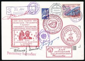 Anatolij Szolovjev (1948- ), Nyikolaj Budarin (1953- ) szovjet és Bonnie J. Dunbar (1949- ) amerikai űrhajósok aláírásai emlékborítékon /  Signatures of Anatoliy Solovyev (1948- ), Nikolai Budarin (1953- ) Soviet and Bonnie J. Dunbar (1949- ) American astronauts on memorial envelope