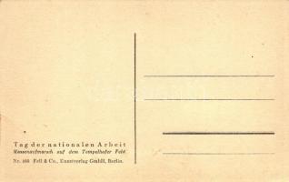 Berlin, Tag der nationalen Arbeit, Massernaufmarsch auf dem Tempelhofer Feld / National Workers'...