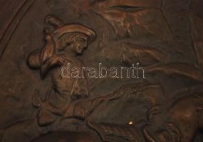 cca 1900 öntött vas dísztál,  vadász életképpel, jelzés nélkül, jó állapotban / Cast iron wall-plate...