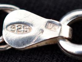 Ezüst fonott nyaklánc, Ag., nettó:10,3gr., jelzett, 45cm/ Silver necklace, Ag, net:.. 10,3 g, marked...