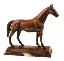 Jelzés nélkül: Ló. Bronz, sérült márvány talapzaton / Without sign bronze horse statue. h:41 cm, m:36 cm