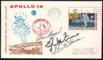 Alan Shepard (1923-1998), Edgar Mitchell (1930- ) és Stuart Roosa (1933-1994) amerikai űrhajósok aláírásai emlékborítékon /  Signatures of Alan Shepard (1923-1998), Edgar Mitchell (1930- ) and Stuart Roosa (1933-1994) American astronauts on memorial envelope