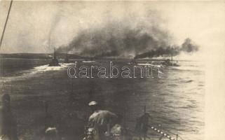 7 db Osztrák-magyar haditengerészeti fotó képeslap / 7 photo postcards of K.u.K Kriegsmarine battleships, battle scenes