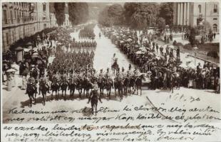 Innsbruck, Magyar csendőrök / Truppen-Defilierung / Hungarian gendarmes, military parade (EB)