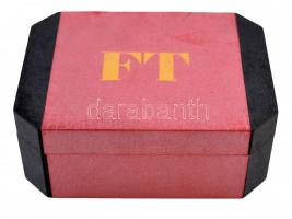 FT női és férfi karóra(2 db) eredeti dobozában, szép állapotban, nem kipróbált állapotban