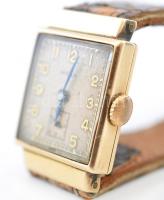 cca 1940 Wega női arany karóra. 14K jelzett tokkal, másodpercmutatóval, kígyóbőr szíjjal, jó állapot...