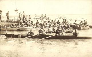 Balatonkenese, Evező fiatalok, Pfeifer Antal fényképész; photo