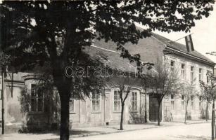 Komárom, Zárda; Wojtowicz R. fényképe / nunnery, photo