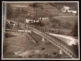 cca 1940 Czvek Gyula (Magyar Filmroda): Erdély. Gyimesi ezer éves határ. Pecséttel jelzett fotó.24x18 cm